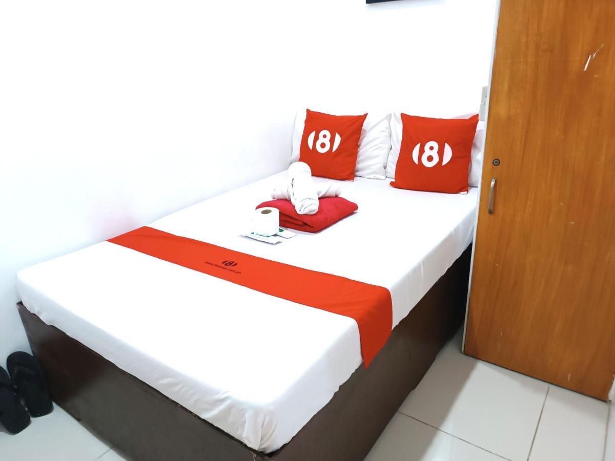 8Hostel Manilla Buitenkant foto